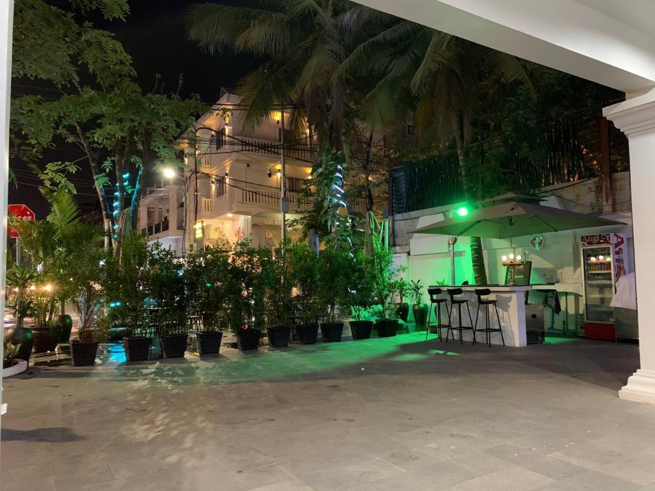 Nico'S Hotel And Skybar Siem Reap Eksteriør billede