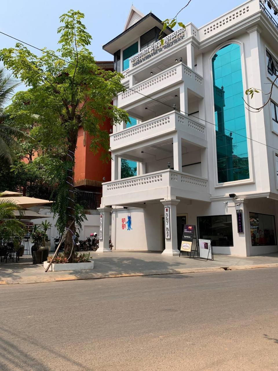 Nico'S Hotel And Skybar Siem Reap Eksteriør billede